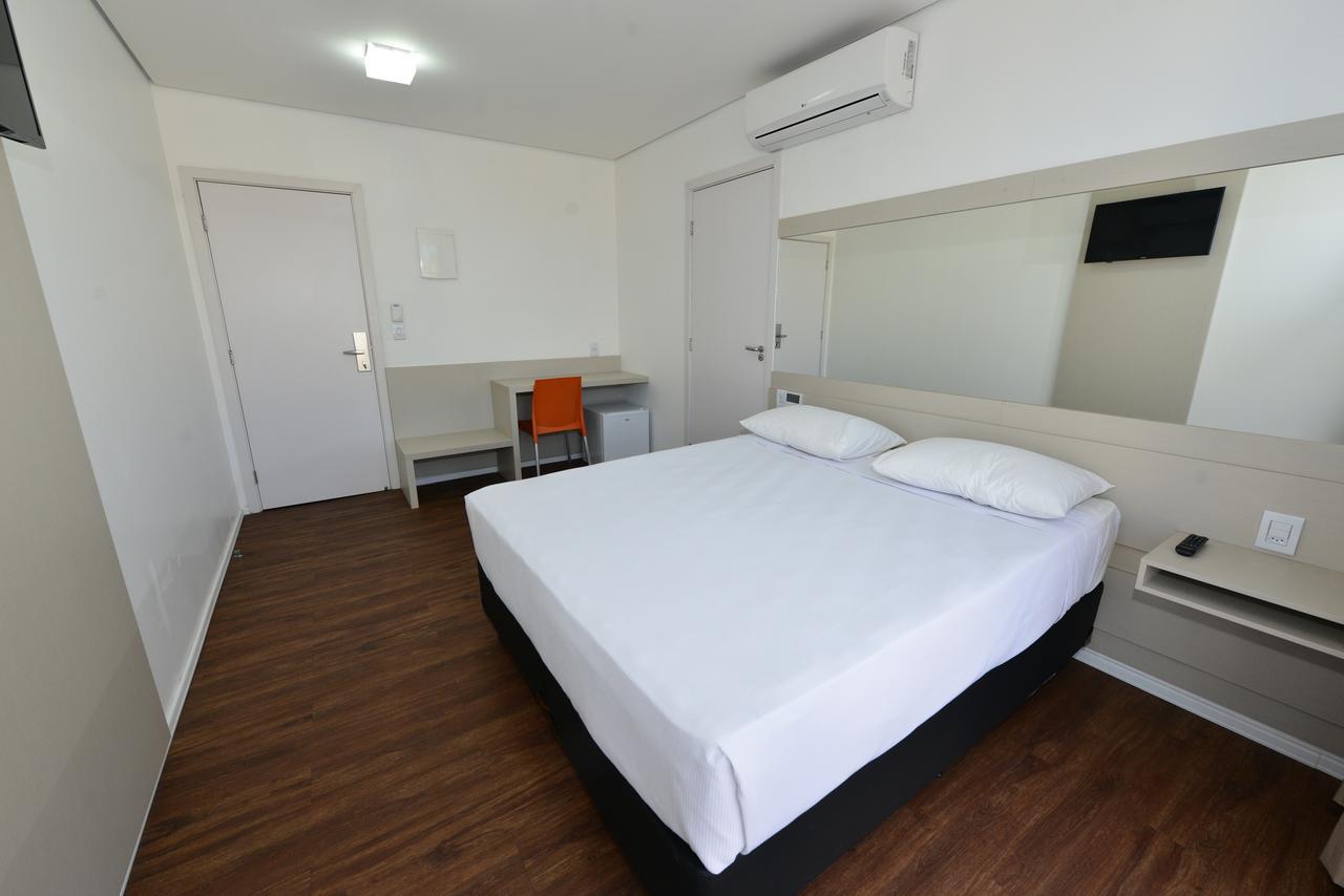 Hotel Panorama Economic 이파칭가 외부 사진